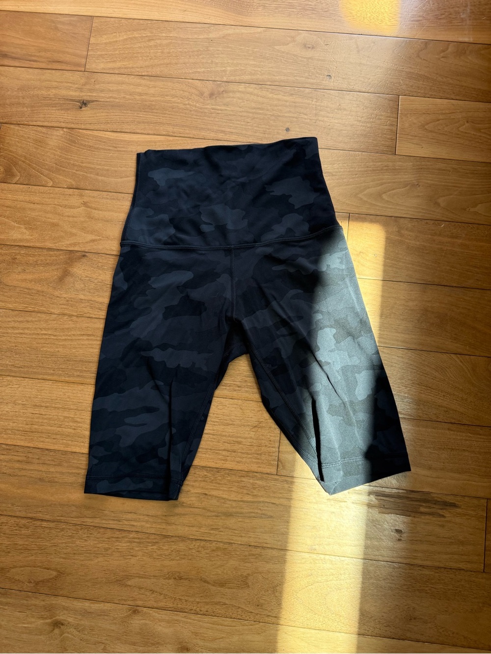 Lululemon women’s biker camo shorts